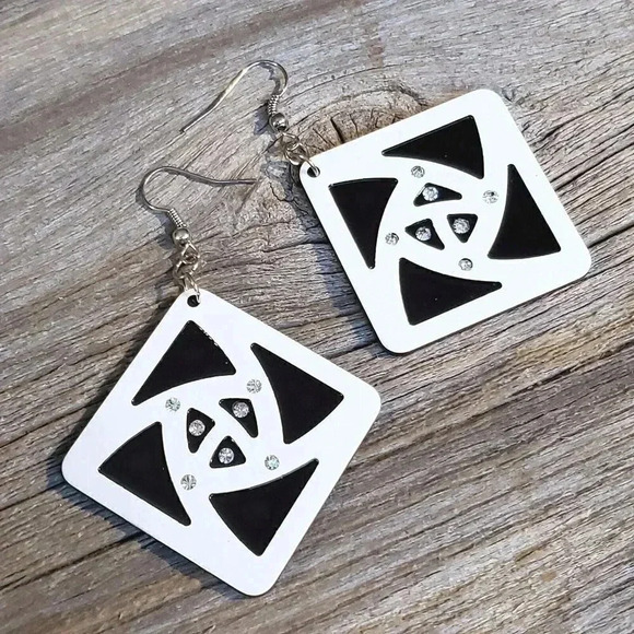 Vintage Y2K White Black Lucite Austrian Crystal Large Diamond Rhombus Earrings - Picture 1 of 10